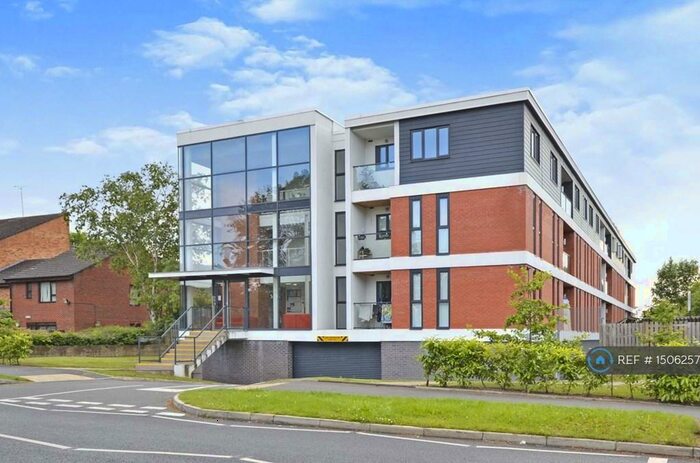 2 Bedroom Flat To Rent In Hall Lane, Manchester, M23