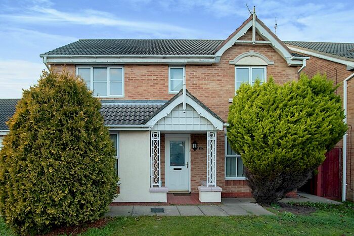 4 Bedroom Link Detached House To Rent In Philip Larkin Close, Hull, East Yorkshire, HU6
