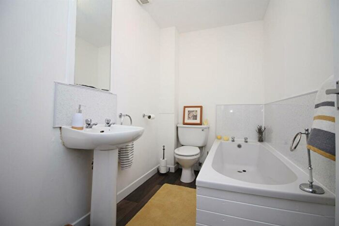 1 Bedroom Flat For Sale In East Main Street, Armadale, EH48