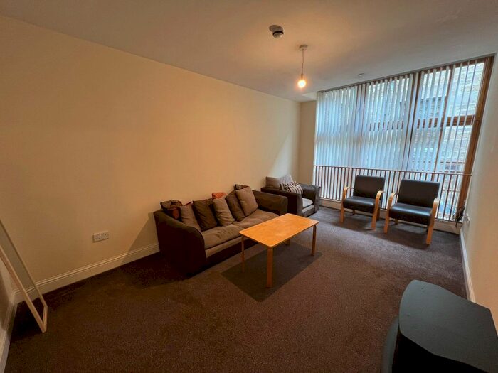 2 Bedroom Flat To Rent In /, Whitehall Crescent, Dundee, DD1