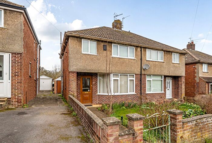 3 Bedroom Semi Detached House For Sale In Cedar Road, Oxford, Oxfordshire, OX2