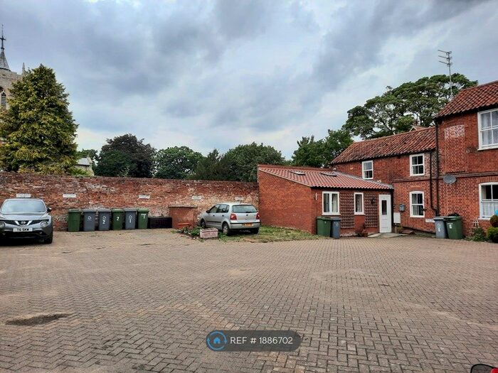 3 Bedroom Semi-Detached House To Rent In Red Lion Yard, Aylsham, NR11