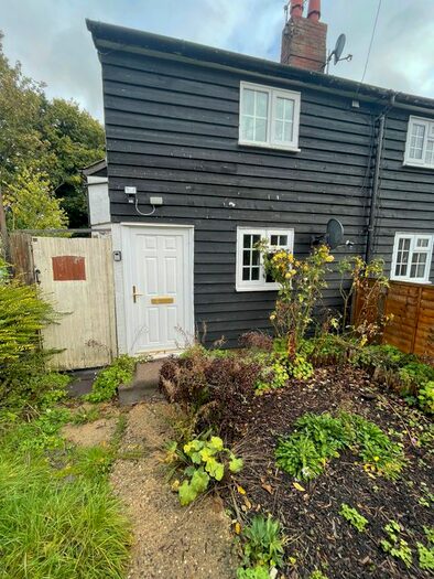 2 Bedroom Cottage To Rent In Chestnut Cottage, Burton End, CM24