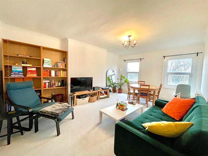 1 Bedroom Flat To Rent In Argyle Road, Ealing, London, W13