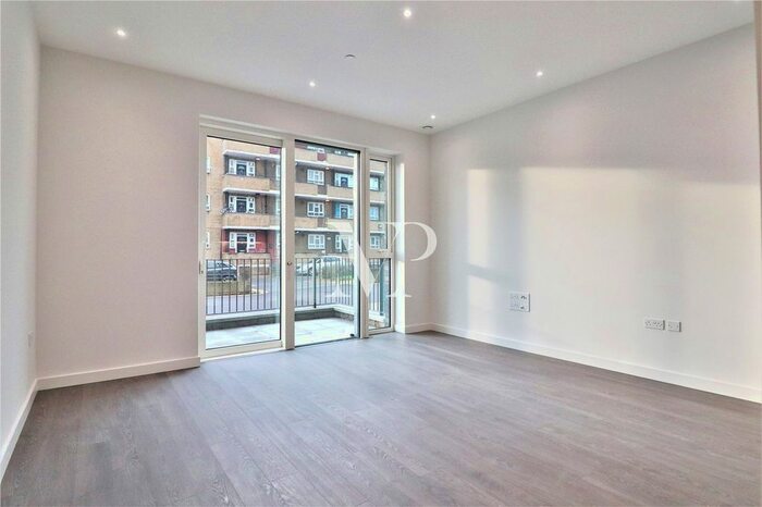 1 Bedroom Flat To Rent In The Shoreline Building, Newnton Close, N4