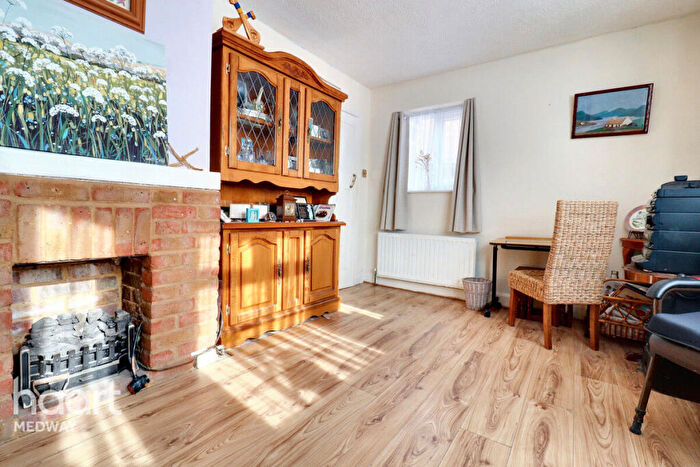3 Bedroom Semi-Detached House For Sale In Copperfield Road, Rochester, ME1