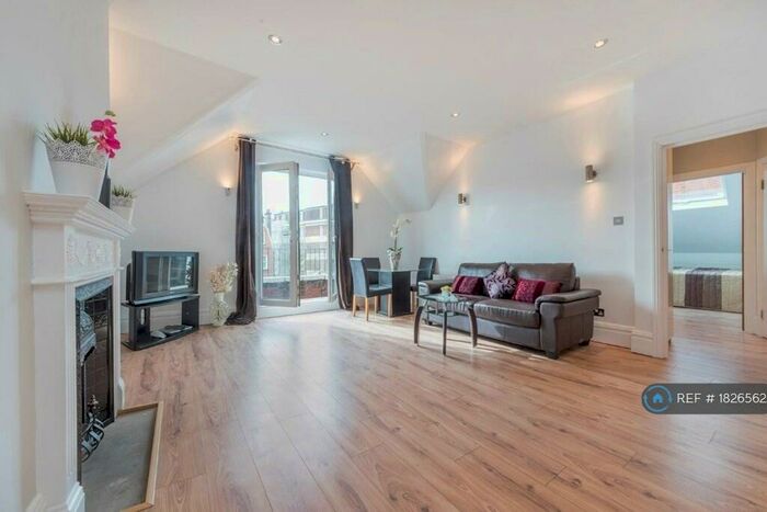 2 Bedroom Flat To Rent In Belsize Avenue, London, NW3