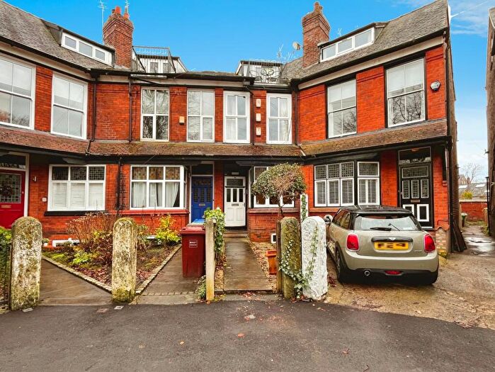 2 Bedroom Flat For Sale In Claremont Grove, Didsbury, Manchester, M20