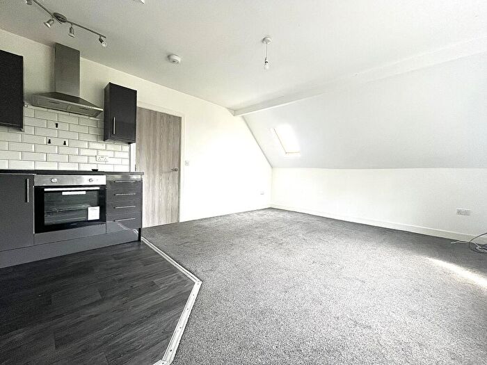 2 Bedroom Apartment To Rent In Toller Lane, Bradford, BD9