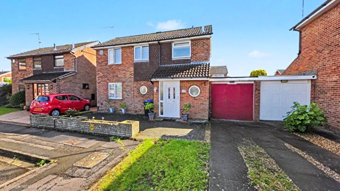 3 Bedroom Detached House For Sale In Obelisk Rise, Northampton, NN2