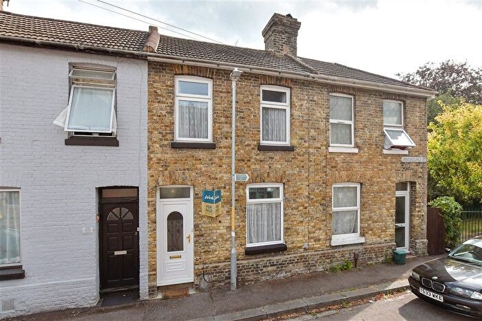 2 Bedroom Terraced House For Sale In Winchelsea Street, Dover, Kent, CT17
