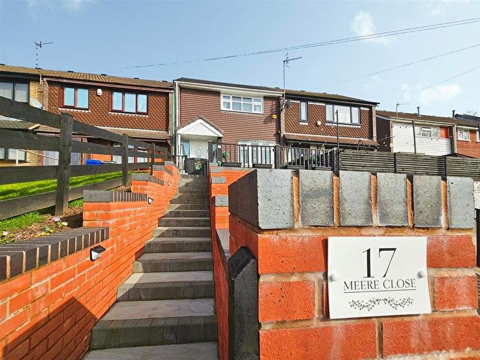 2 Bedroom Town House For Sale In Meere Close, Stoke-On-Trent, ST6