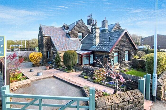 3 Bedroom Semi-Detached House For Sale In Station Road, Steeton, Keighley, BD20