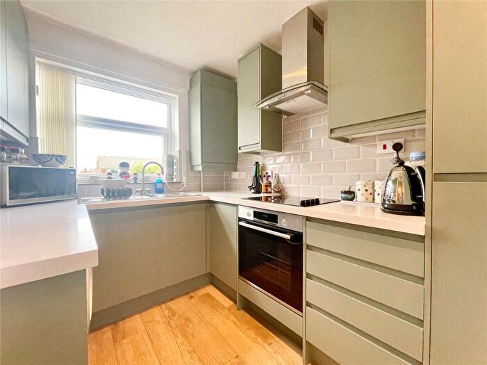 1 Bedroom Apartment For Sale In Waterford Road, Highcliffe On Sea, Christchurch, Dorset, BH23