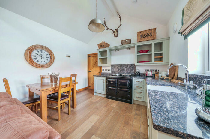 2 Bedroom Barn Conversion To Rent In Burridge Road, Burridge, Southampton, Hampshire, SO31