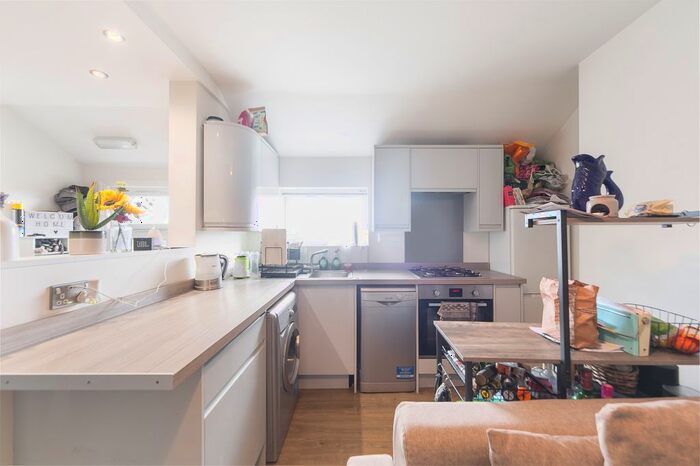 1 Bedroom Flat To Rent In Kingston Road, London, SW20