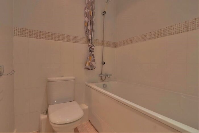 1 Bedroom Flat To Rent In Barge Arm, The Docks, Gloucester, GL1