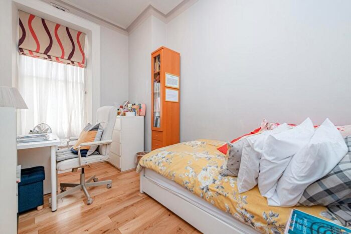 4 Bedroom Apartment To Rent In Hyde Park Mansions, Transept Street, Marylebone, NW1