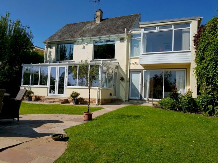 3 Bedroom Detached House For Sale In Tarn Moor Crescent, Skipton, North Yorkshire, BD23