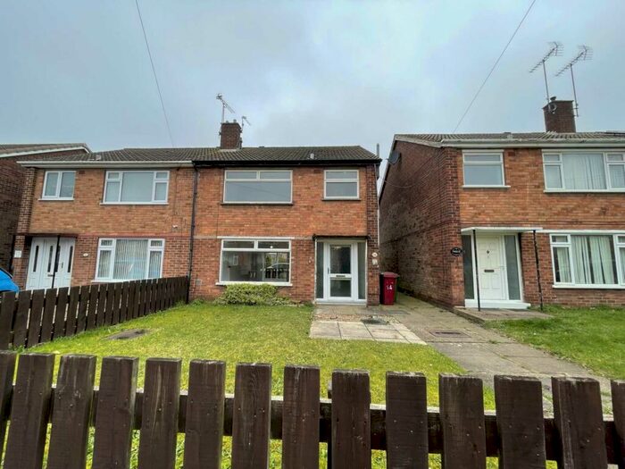3 Bedroom Semi-Detached House To Rent In Marlowe Road, Scunthorpe, DN17