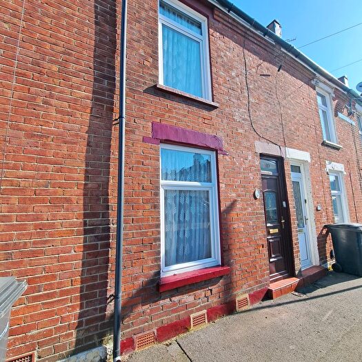 2 Bedroom Terraced House To Rent In Cottage Grove, Gosport, PO12