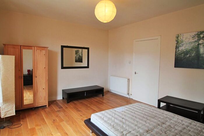 2 Bedroom Flat To Rent In Tr Peddie Street, Dundee, Dundee, DD1