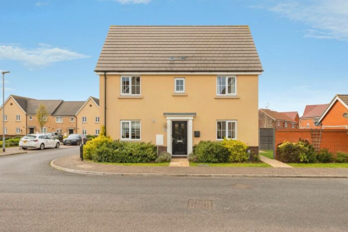 3 Bedroom Detached House For Sale In Tortoiseshell Drive, Attleborough, NR17