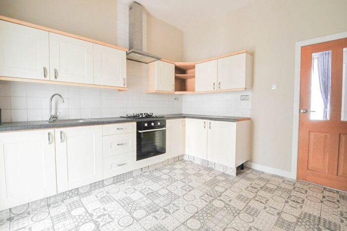 2 Bedroom Town House To Rent In Pendlebury Road, Swinton, Manchester, M27