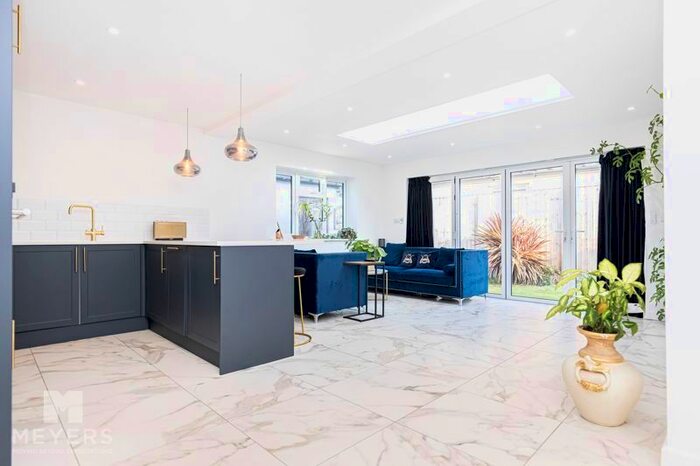 3 Bedroom Detached Bungalow To Rent In Newcroft Gardens, Christchurch, BH23