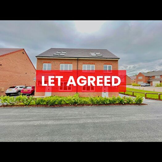 4 Bedroom Semi-Detached House To Rent In Garrett Meadow, Manchester, M29