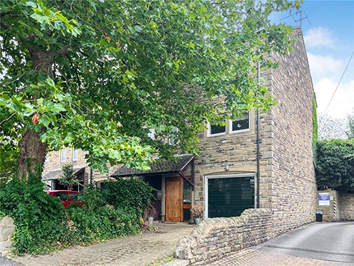 3 Bedroom Town House To Rent In Whitton Croft Road, Ilkley, West Yorkshire, LS29