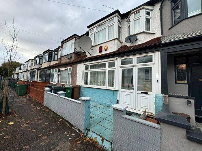 5 Bedroom Terraced House To Rent In Overton Road, London, E10