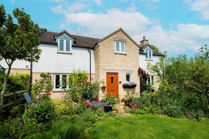 3 Bedroom Semi-Detached House For Sale In Sutton Lane, Sutton, OX29
