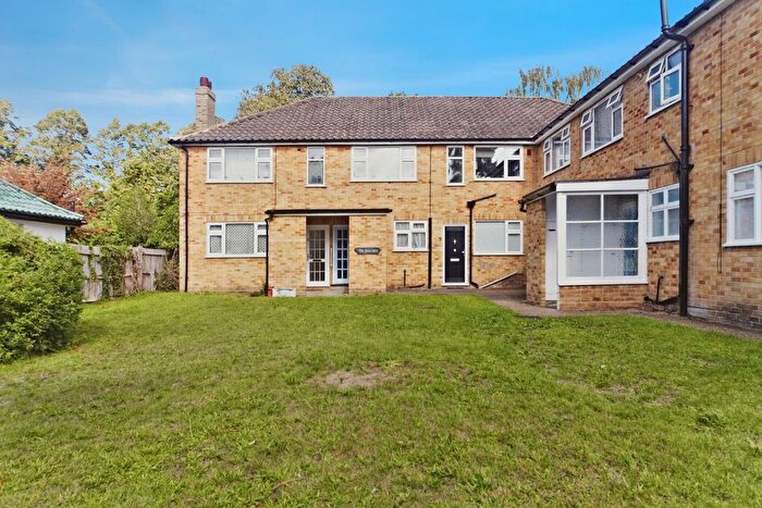 2 Bedroom Flat For Sale In St. Augustines Avenue, South Croydon, CR2