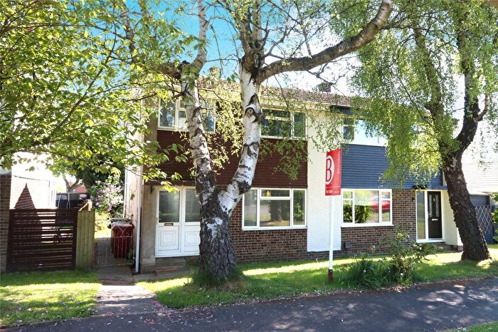 3 Bedroom Semi-Detached House For Sale In Pentland Road, Dronfield Woodhouse, Dronfield, Derbyshire, S18