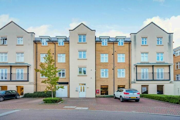 2 Bedroom Flat To Rent In Mackintosh Street, Bromley, BR2