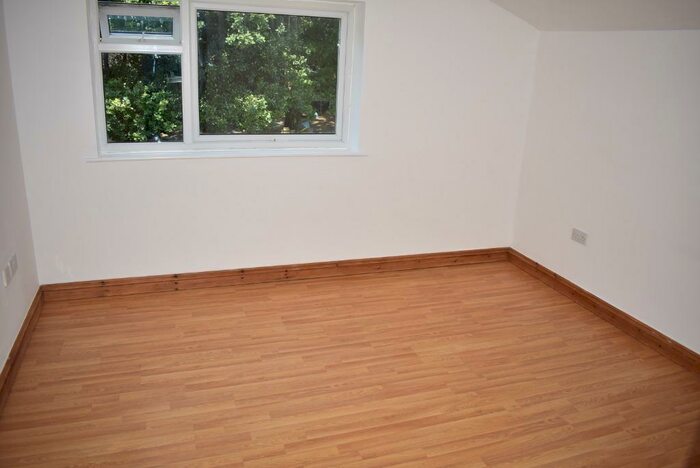 2 Bedroom Flat To Rent In Ferndale, Waterlooville, PO7