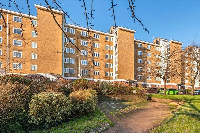 2 Bedroom Flat To Rent In Tildesley Road, Putney Vale, SW15
