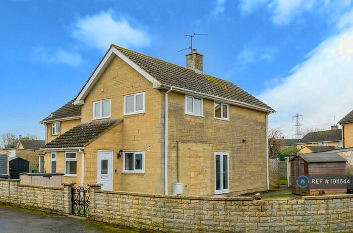 3 Bedroom Semi-Detached House To Rent In Golden Farm Road, Cirencester, GL7