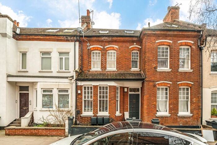 2 Bedroom Flat To Rent In Sumatra Road, West Hampstead, NW6
