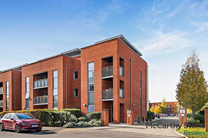 2 Bedroom Flat For Sale In Corbett Court, The Brow, Burgess Hill, RH15