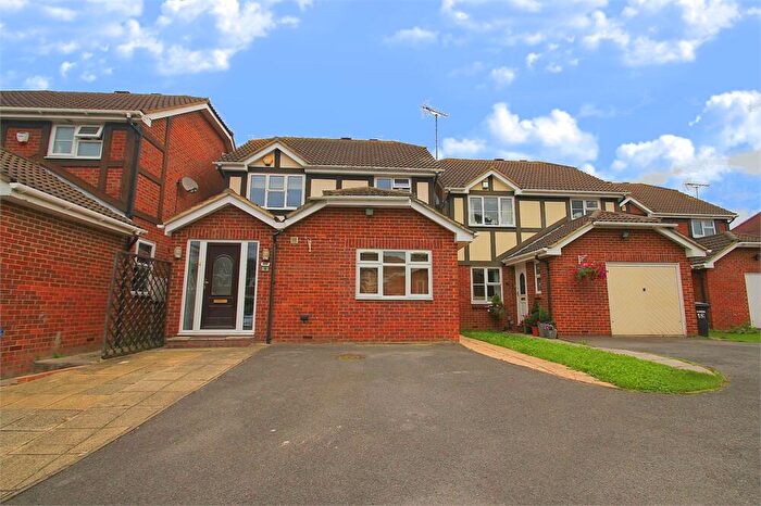 4 Bedroom Detached House To Rent In Stonebridge Field, Eton, SL4