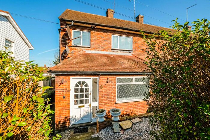 3 Bedroom Semi-Detached House To Rent In Colebrook Lane, Loughton, IG10