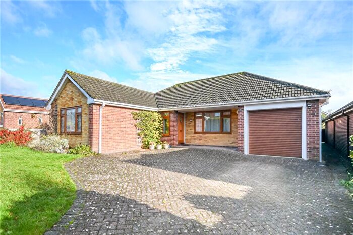 3 Bedroom Detached Bungalow To Rent In Stoney Lane, Newbury, Berkshire, RG14