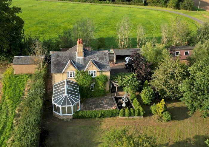 4 Bedroom Detached House For Sale In Barham Road, Woolley, Huntingdon, PE28