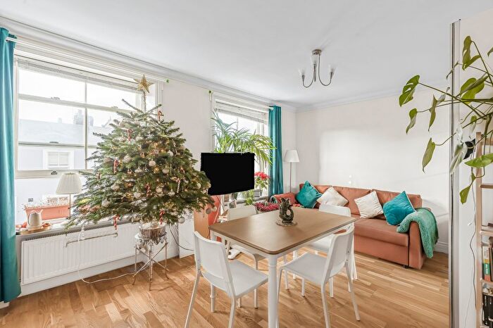 1 Bedroom Property To Rent In Portobello Road, Notting Hill, London, W11