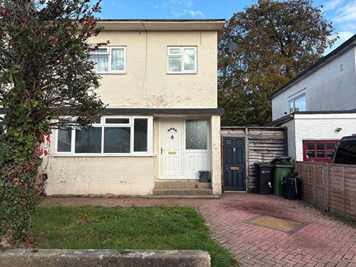 3 Bedroom Semi-Detached House To Rent In Greenwood AvenueWymeringPortsmouthHampshire, PO6