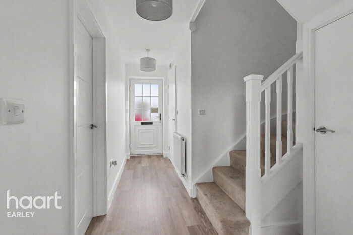 3 Bedroom Detached House To Rent In Montfort Gate, Reading, RG4