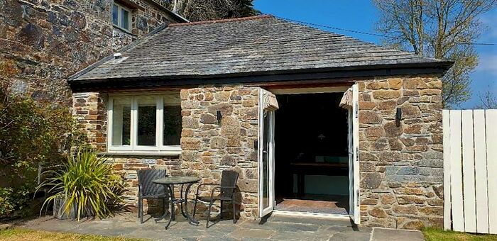 1 Bedroom Semi-Detached House For Sale In Chapel Amble, PL27