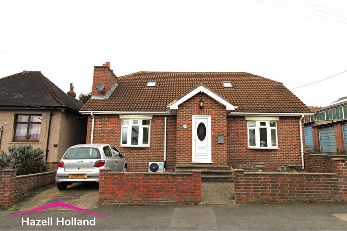 4 Bedroom Detached Bungalow For Sale In Bowers Road, Hextable, BR8